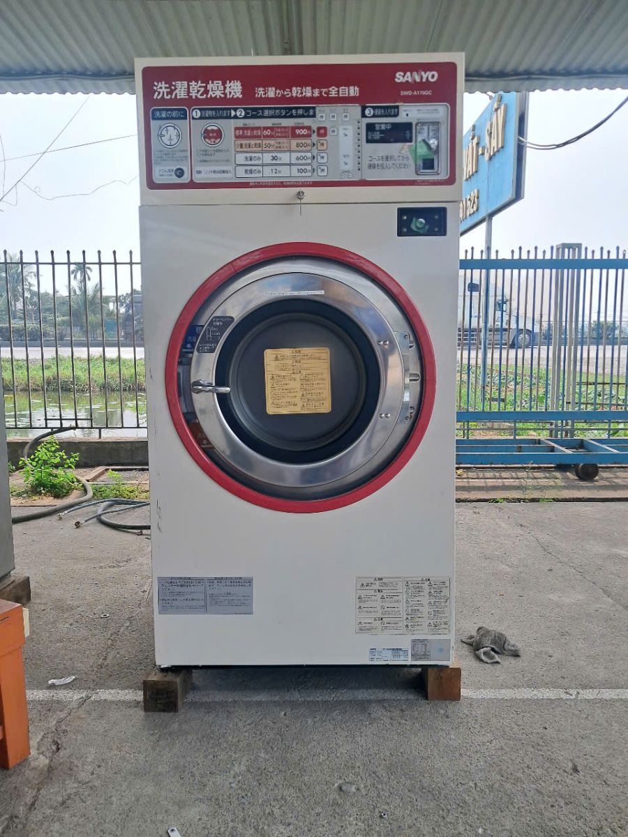 Máy giặt công nghiệp 17kg hiệu Sanyo
